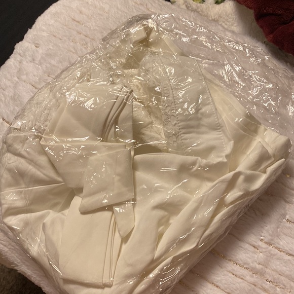 🤍 White jumpsuit with lace 🤍 - Picture 5 of 5